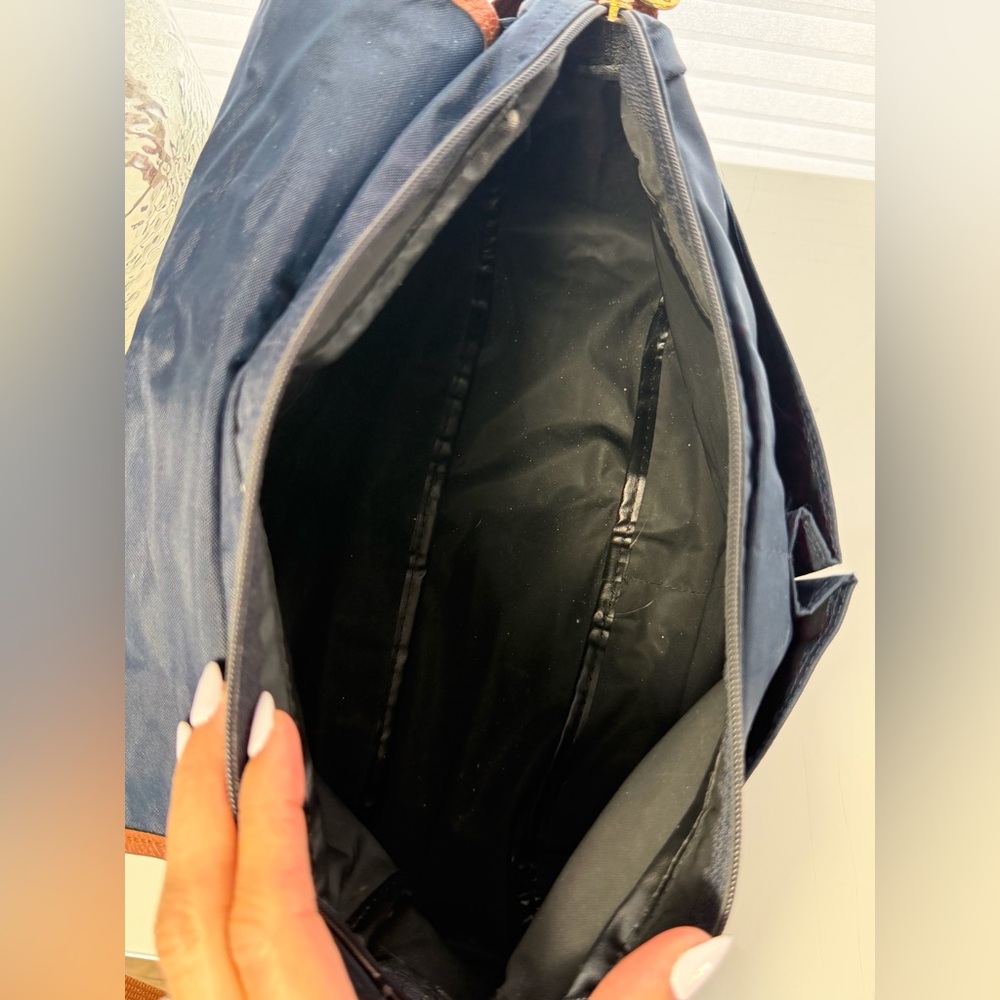 Longchamp Vintage Le Pliage Messenger Bag - Picture 10 of 12